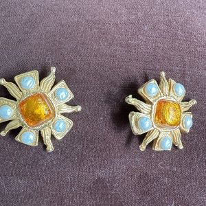 Diminuendo aurientis clip on